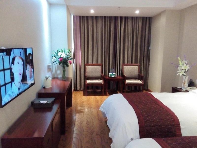 Greentree Inn Geermu Walking Street Business Hotel Golmud Екстер'єр фото