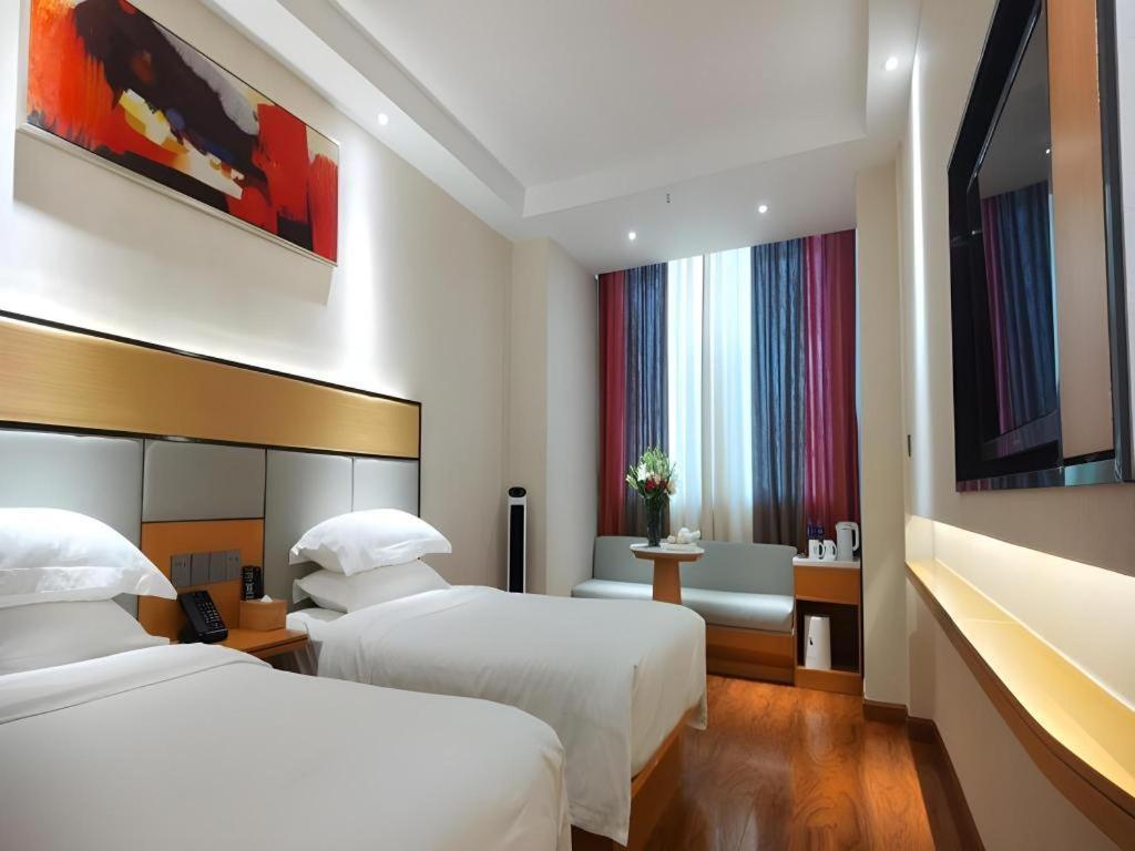 Greentree Inn Geermu Walking Street Business Hotel Golmud Екстер'єр фото