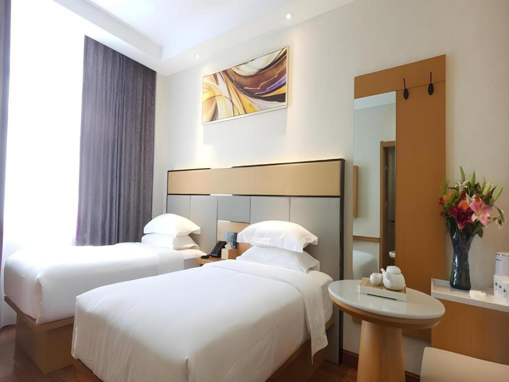 Greentree Inn Geermu Walking Street Business Hotel Golmud Екстер'єр фото