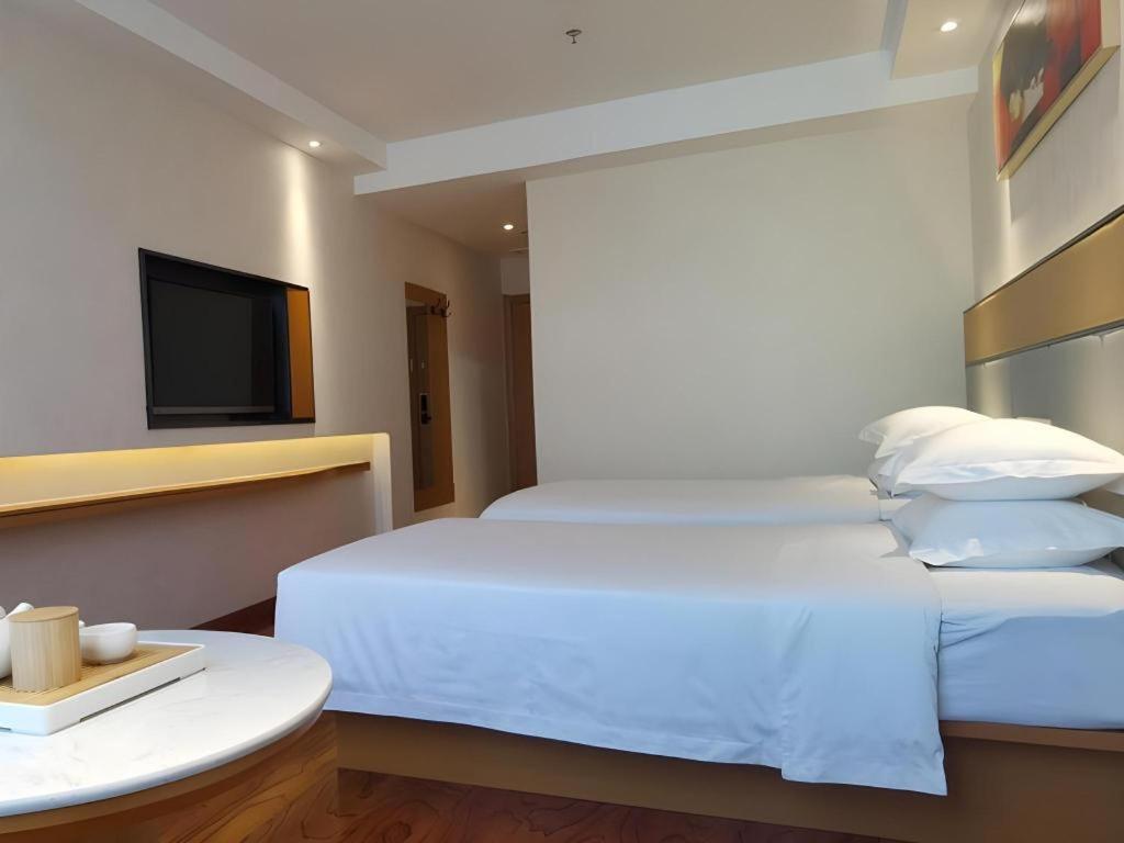 Greentree Inn Geermu Walking Street Business Hotel Golmud Екстер'єр фото