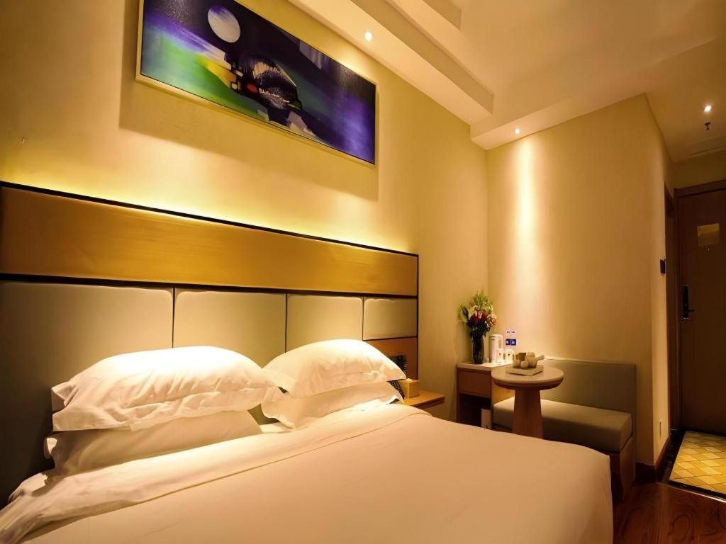 Greentree Inn Geermu Walking Street Business Hotel Golmud Екстер'єр фото