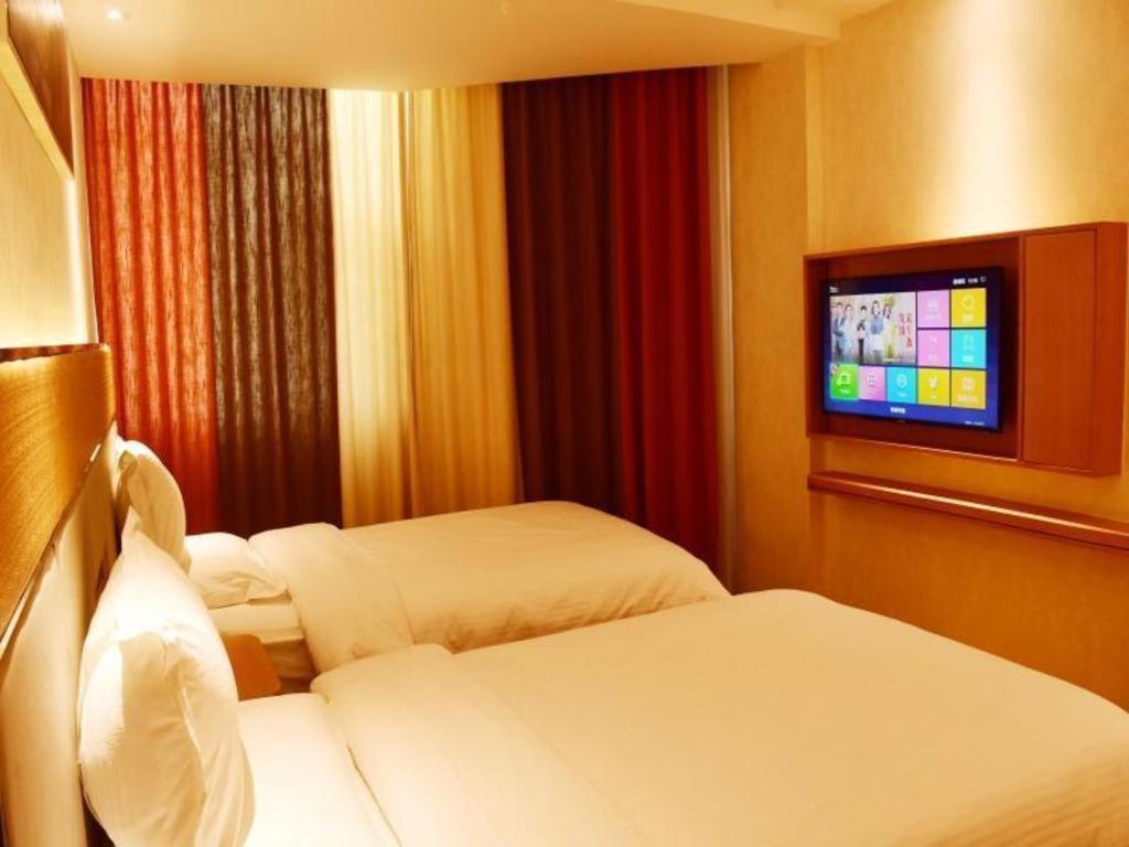 Greentree Inn Geermu Walking Street Business Hotel Golmud Екстер'єр фото