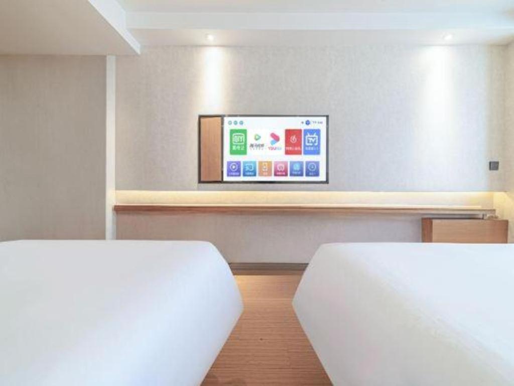 Greentree Inn Geermu Walking Street Business Hotel Golmud Екстер'єр фото