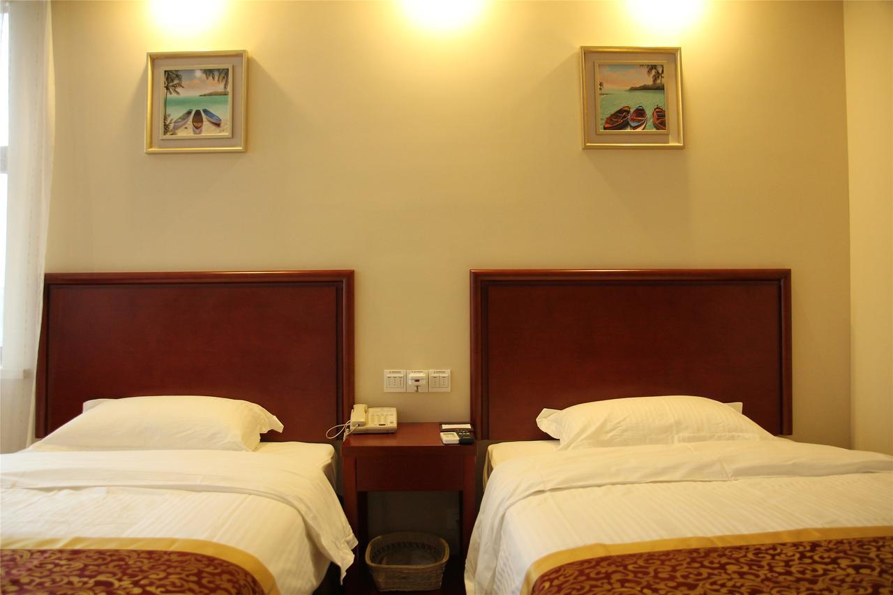 Greentree Inn Geermu Walking Street Business Hotel Golmud Екстер'єр фото