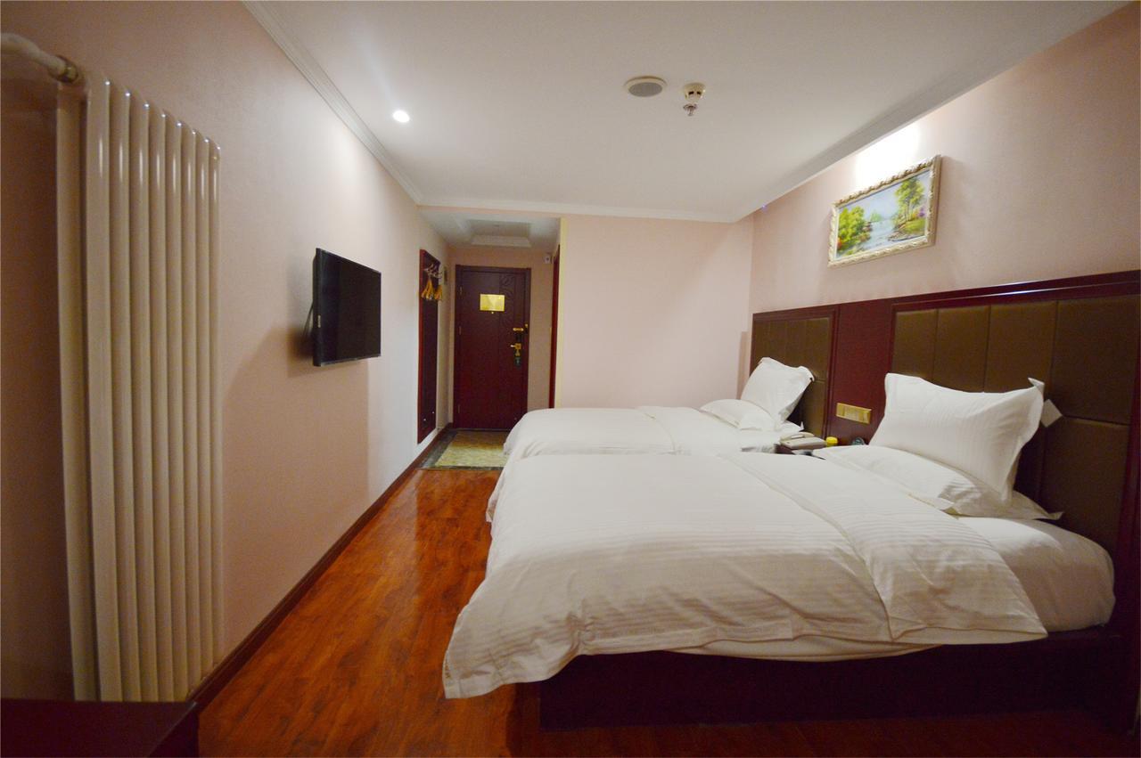 Greentree Inn Geermu Walking Street Business Hotel Golmud Екстер'єр фото