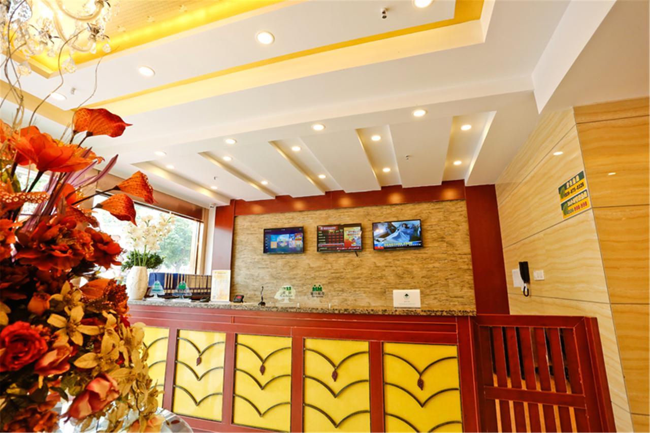 Greentree Inn Geermu Walking Street Business Hotel Golmud Екстер'єр фото